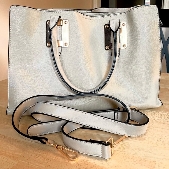 Medium Size Beige Purse - Picture 1 of 1